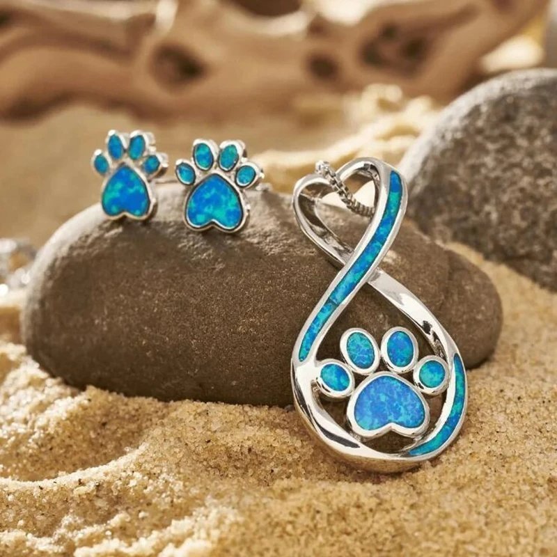 Serene Paws (+FREE EARRINGS! – Elegant and Confident - Levora