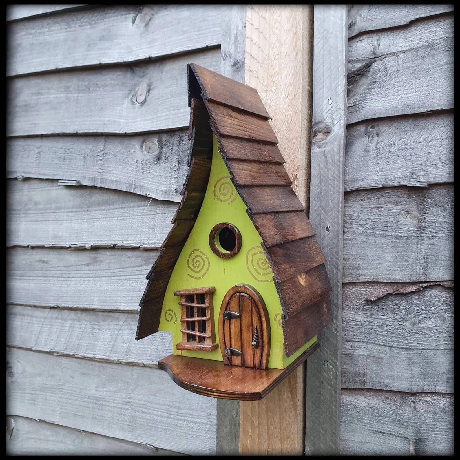 WonderNest™ – Beautiful, Handcrafted Birdhouse - Levora