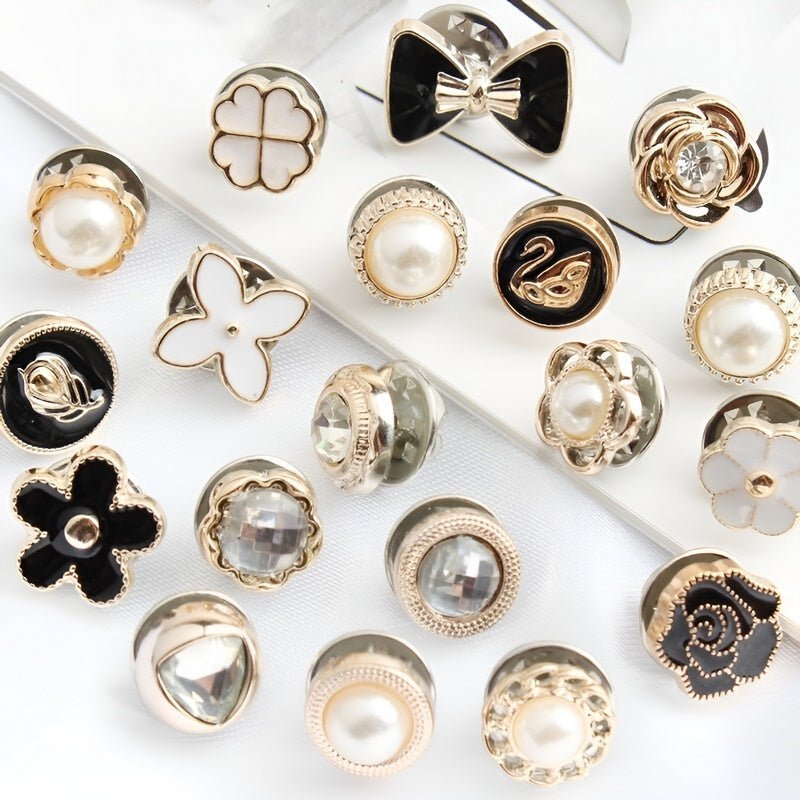 CharmPins™ - Dress your outfits with ease - Levora