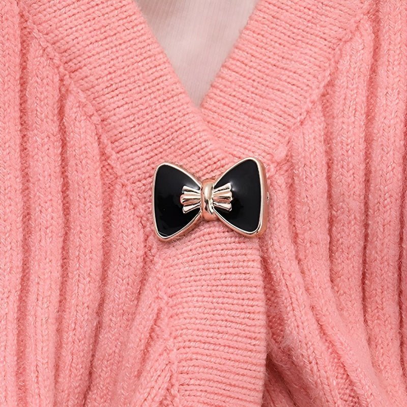 CharmPins™ - Dress your outfits with ease - Levora