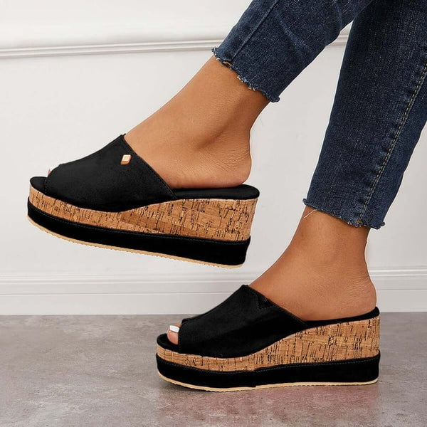 Leslie - Slip - On Platform Sandals - Levora
