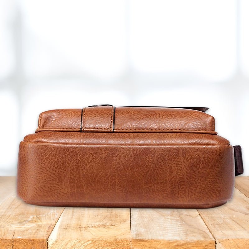 LuxeLeather™ - Crossbody Bag – Modern and Elegant - Levora