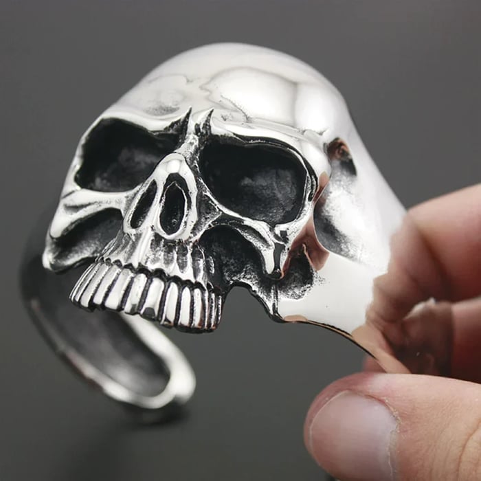 ShadowSkull - Bold Skull Bracelet - Levora